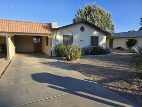 Building Photo - 2180 W Val Vista Dr