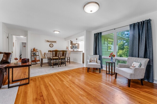 Foto del edificio - 521 Woodhaven Dr