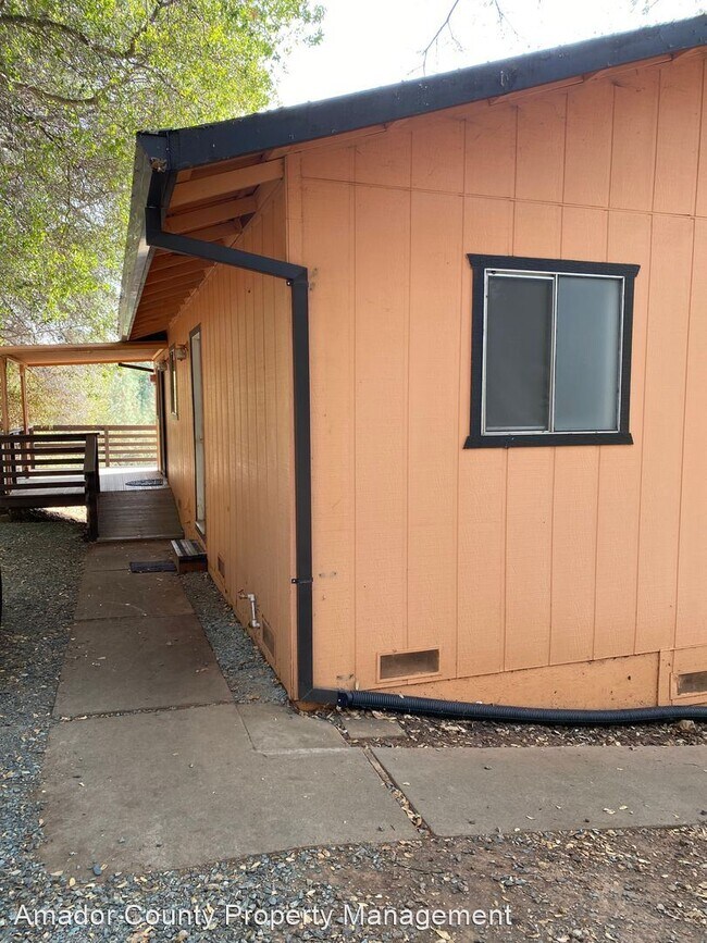 Building Photo - 1 br, 1 bath House - 16979 "B" Ridge Rd