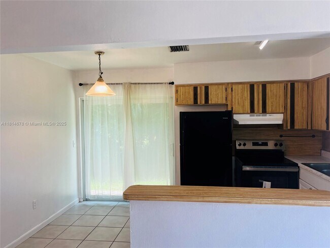 Foto del edificio - 4680 SW 29th Terrace