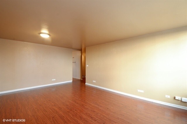 Building Photo - 720 W Gordon Terrace