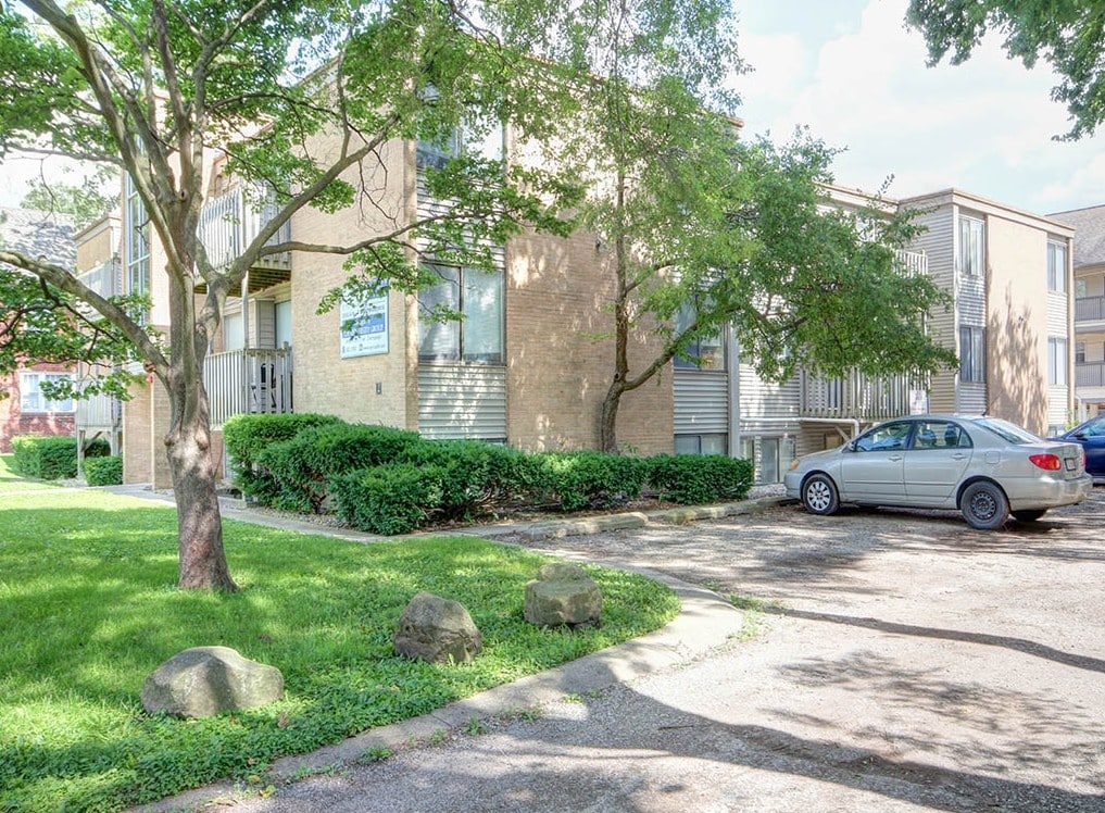 Primary Photo - 509 E Stoughton St
