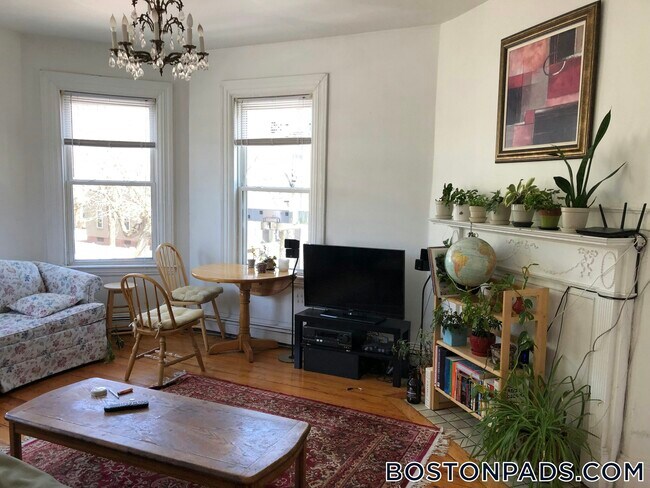 Building Photo - 268 Broadway