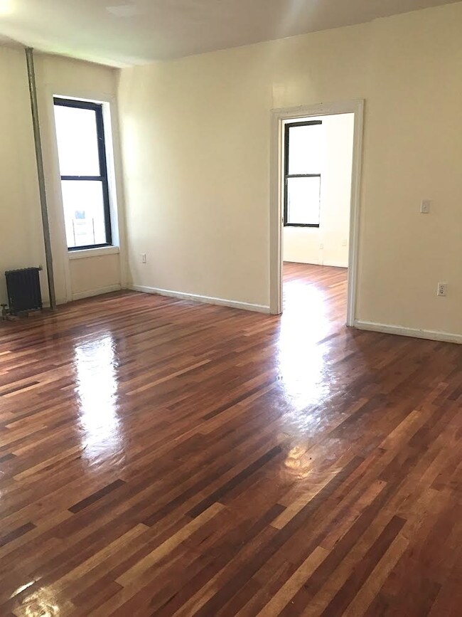 Building Photo - 1515 Saint Johns Pl