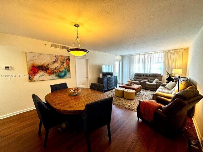 Foto del edificio - 3001 S Ocean Dr