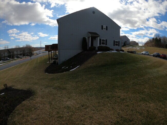 Foto del edificio - 209 Wooley Hollow Ct