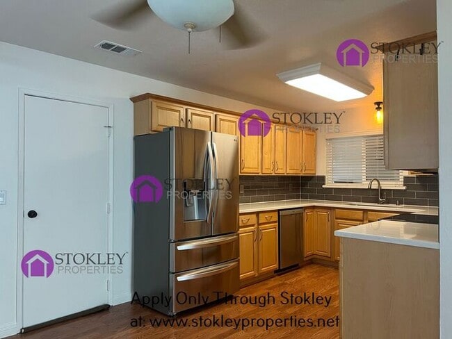Foto del edificio - 3906 Birchwood Ct