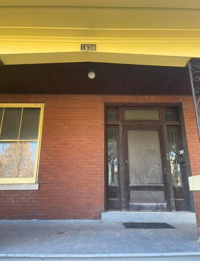 Foto del edificio - 1650 Vermont St