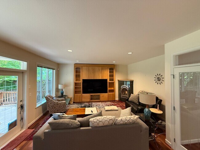 Foto del edificio - Beautiful Upscale Large High End Home in K...