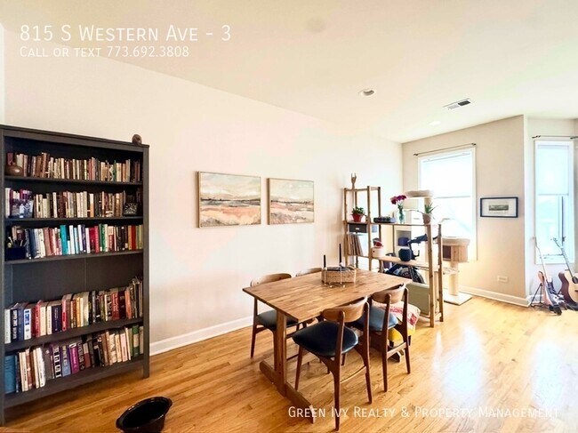 Foto del edificio - 815 S Western Ave