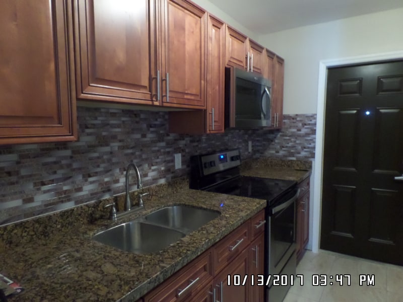 Foto principal - 479 NW 19th St