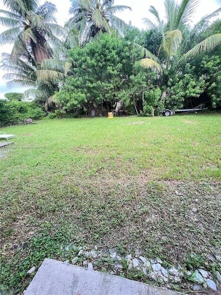 Building Photo - 14910 S River Dr