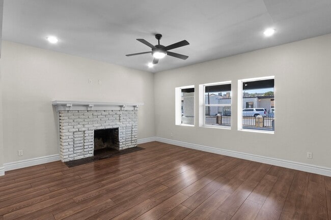 Building Photo - Yandell Units