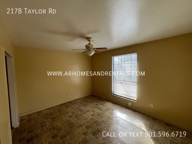 Foto del edificio - 217 Taylor Rd