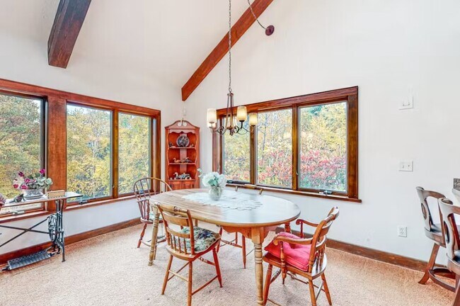 Building Photo - 84 Juniper Ridge Rd