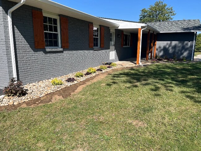 Building Photo - 2751 Hart Rd