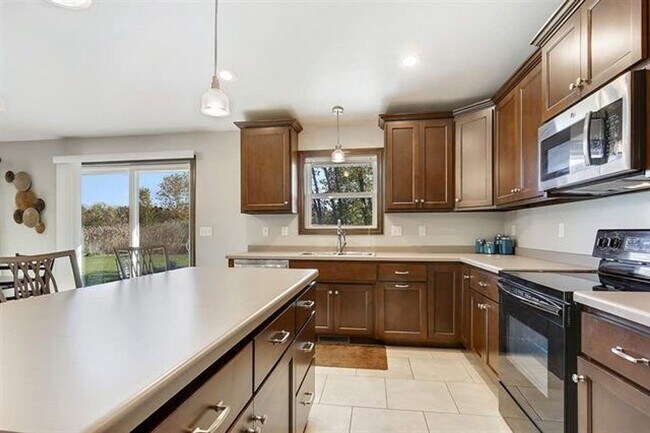 Foto del edificio - ***COMING SOON*** LAWNCARE INCLUDED! - 3 Bed 2 Bath Ranch Single Family Home