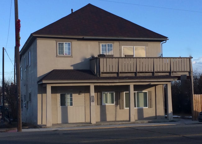 Building Photo - 124 W Main St
