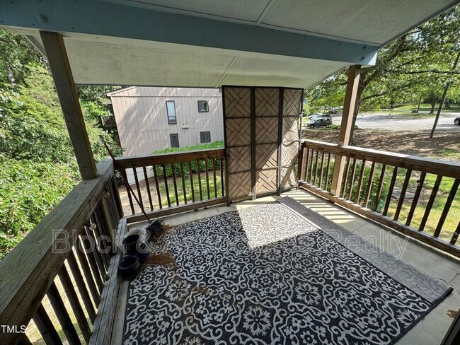 Foto del edificio - 5112 Flint Ridge Pl