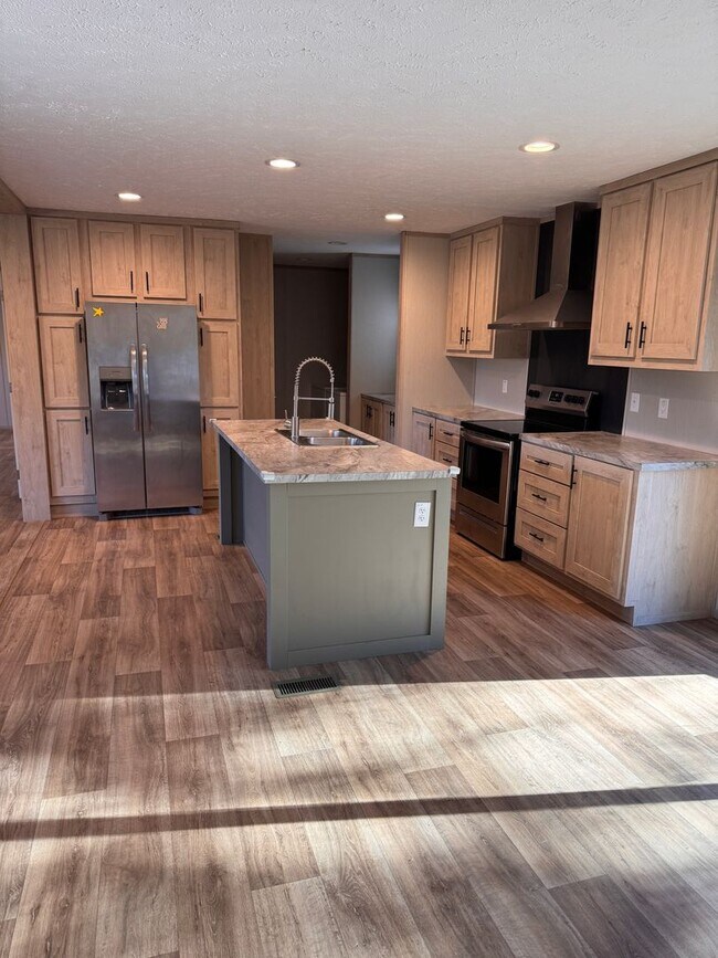 Building Photo - 3 Bedroom || 2 Bathroom in Concord