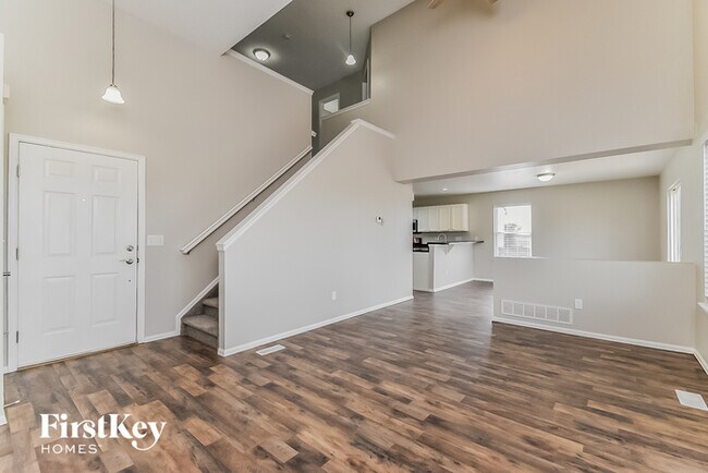Foto del edificio - 942 Square Dance Ln