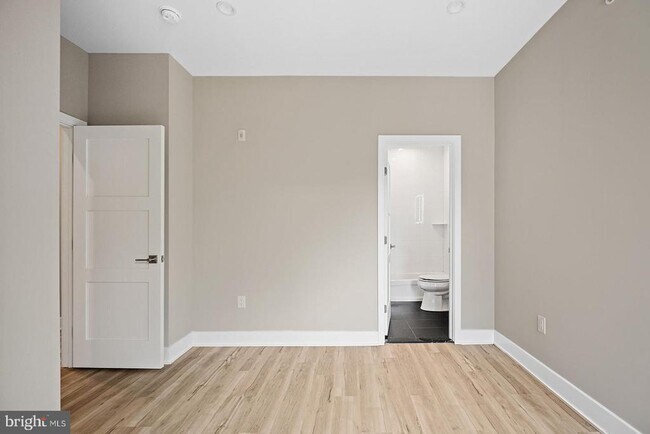 Building Photo - 167 W Susquehanna Ave