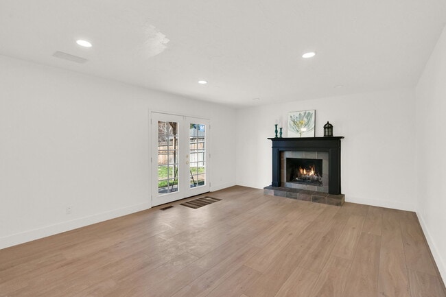 Building Photo - 9714 S 2720 E