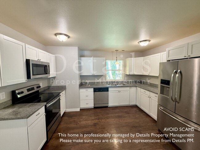 Building Photo - 3 Bedroom Port Orchard Home