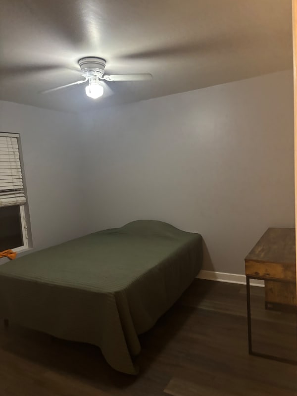 Foto del edificio - 1624 N Cherry St