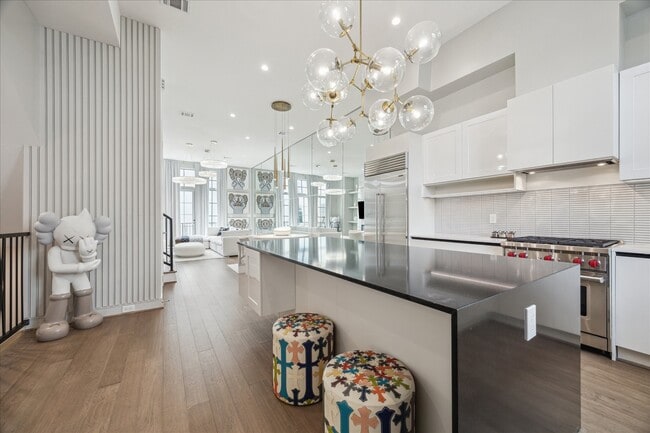 Foto del edificio - 5820 Winsome Ln