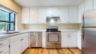 Building Photo - 1311 Spring St