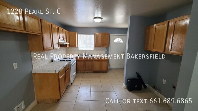 Building Photo - 1228 Pearl St