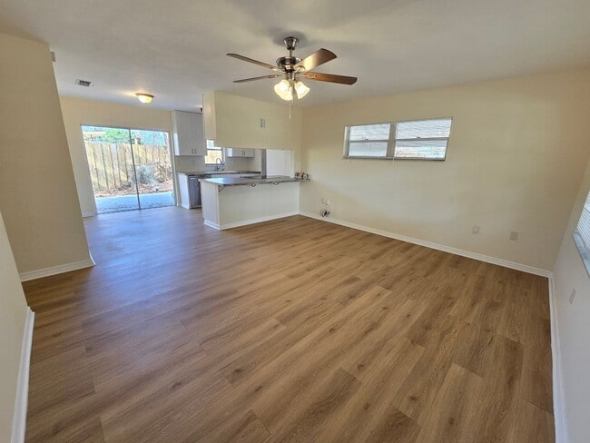 Building Photo - South Sarasota/ Gulf Gate 3 bed/ 1 bath Home ~ Coming Soon!