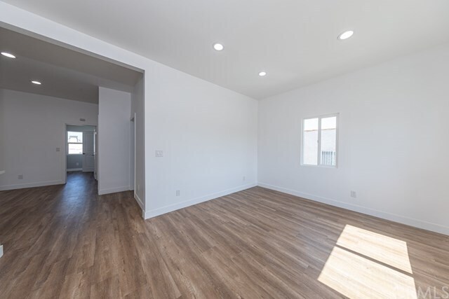 Foto del edificio - 1855 S Mansfield Ave