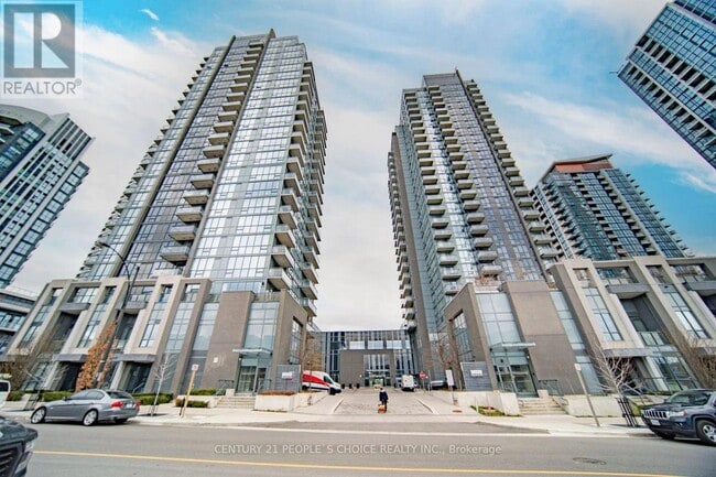 Photo du bâtiment - 5025-5025 Four Springs Ave