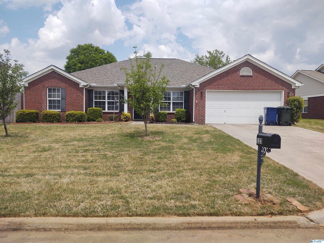 123 Olympia Dr, Meridianville, AL 35759 House Rental in Meridianville