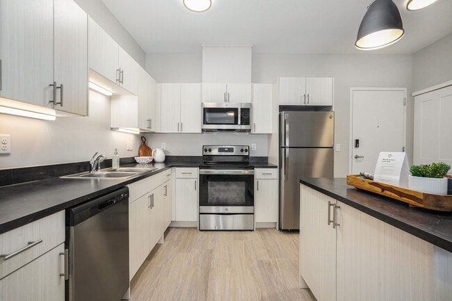 Building Photo - HoM Flats at Felch Street