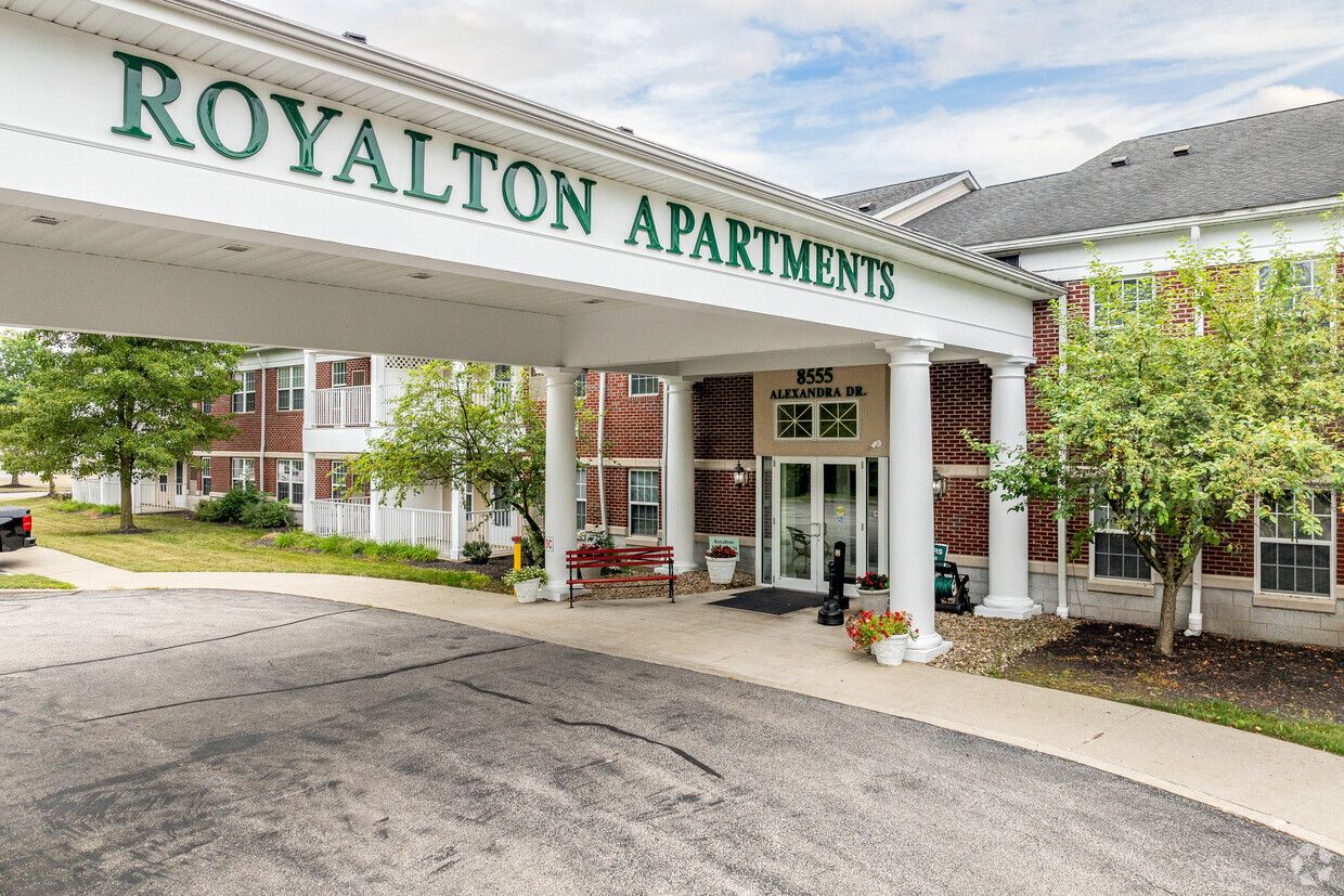 Foto principal - Royalton Apartments - Senior Living