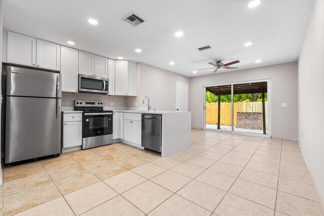 Foto del edificio - 3568 Carlton Rd