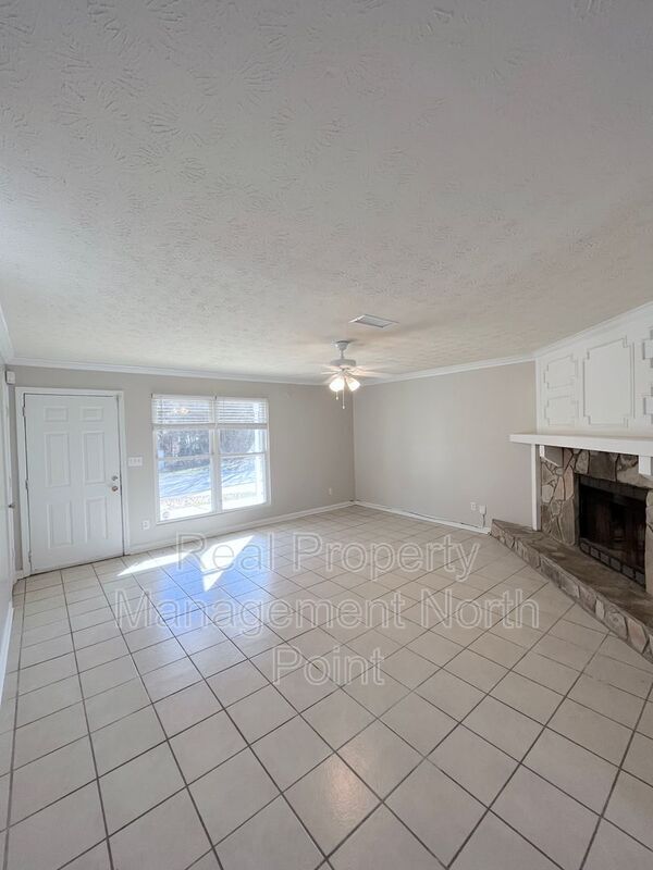 Foto del edificio - 2081 Walden Park Pl