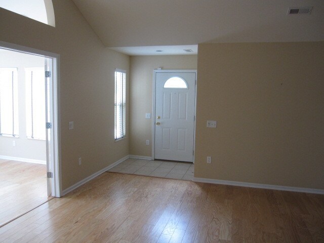 Building Photo - 2735 Madelynn Dr