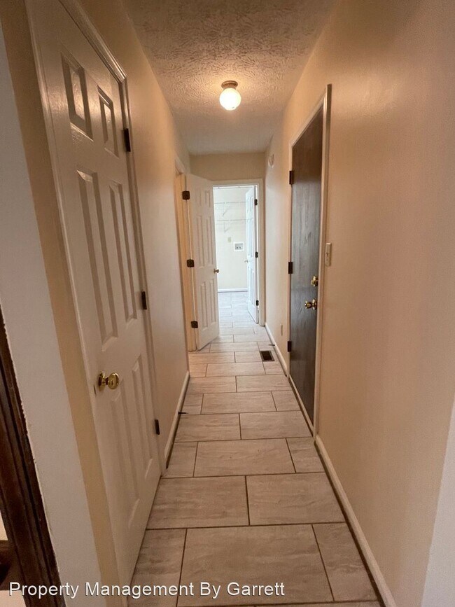 Building Photo - 4 br, 2.5 bath House - 403 Coach Hovis Drive