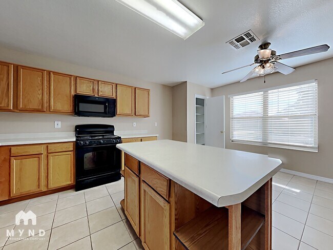 Foto del edificio - 8128 W Mission Ln