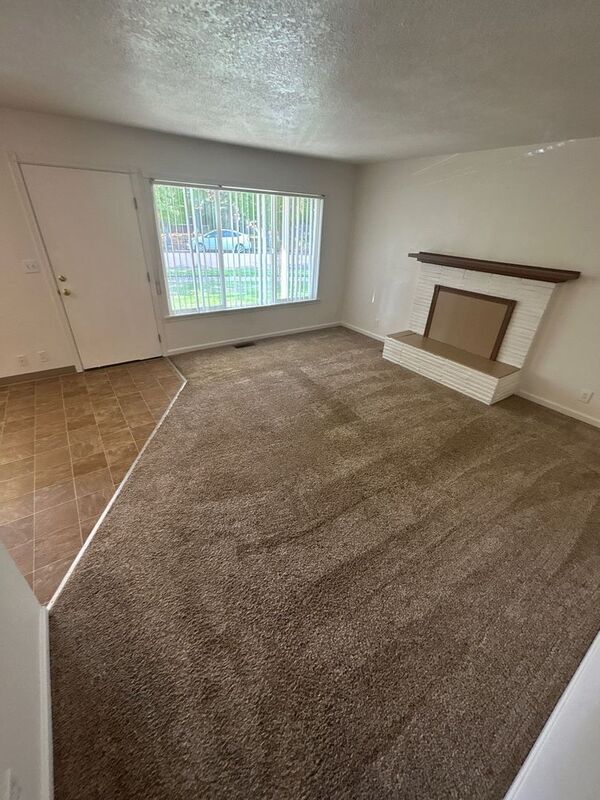 Building Photo - 1215 NW 11th St