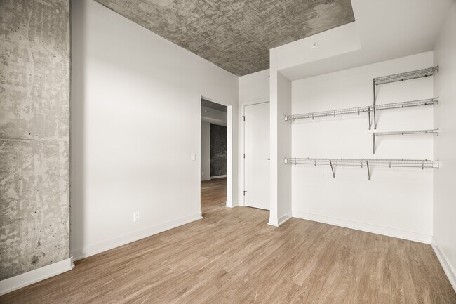 K-1 Suite - Bedroom - Fourth Street Lofts (4SL)