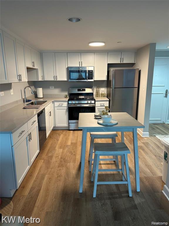 Foto del edificio - 3320 Spinnaker Ln