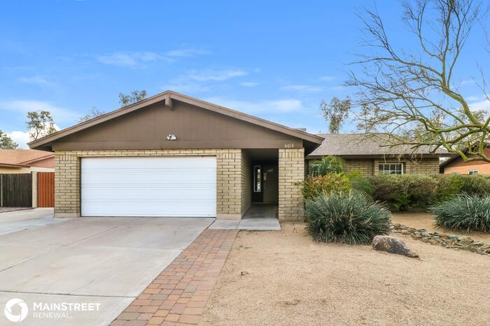 Primary Photo - 6013 W Zoe Ella Way, Glendale, AZ 85306