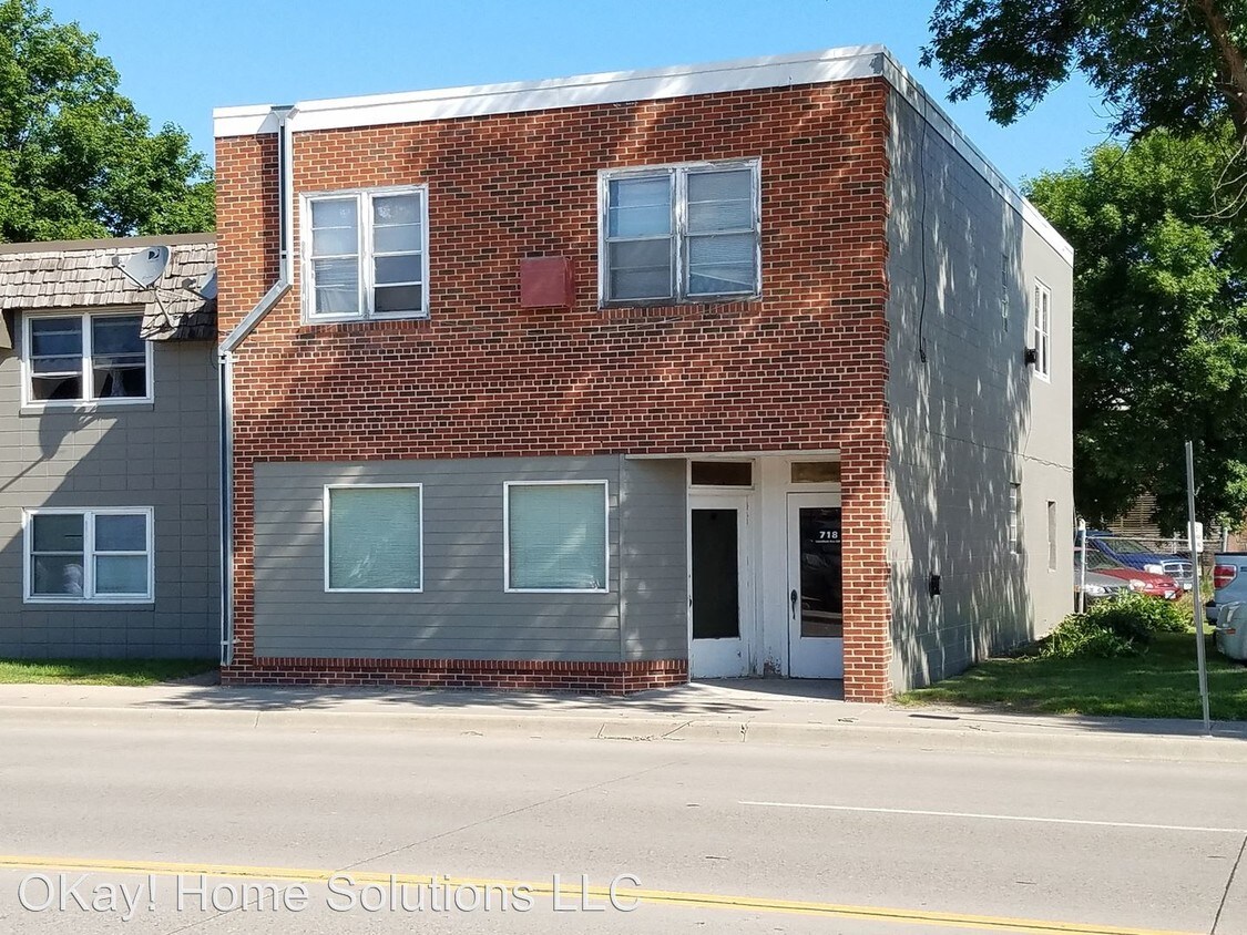 Primary Photo - 718 Litchfield Ave SW