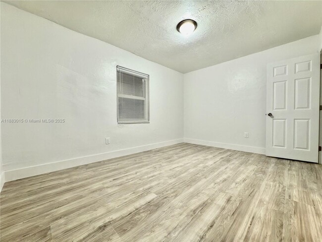 Building Photo - 729 NW 114th St