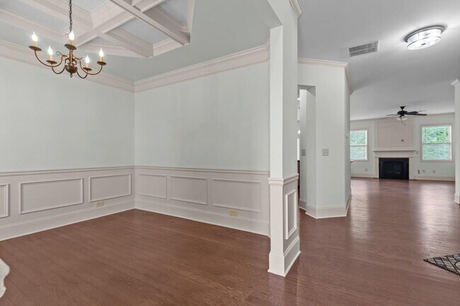 Foto del edificio - 5155 Roseman Trail